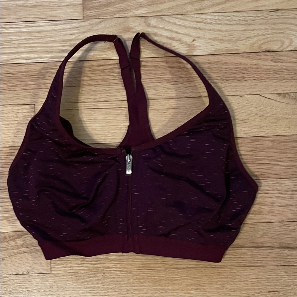 VSX Front-Zip Sports Bra in Burgundy